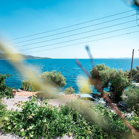 Anemos Seaside Apartment Neos Marmaras Eksteriør billede